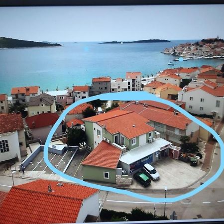 -Villa Sjor -Primosten-Apartmani- Has 2 Large Apartments And 2 Smaller Ones -Primosten Lokvice 6 Eksteriør bilde