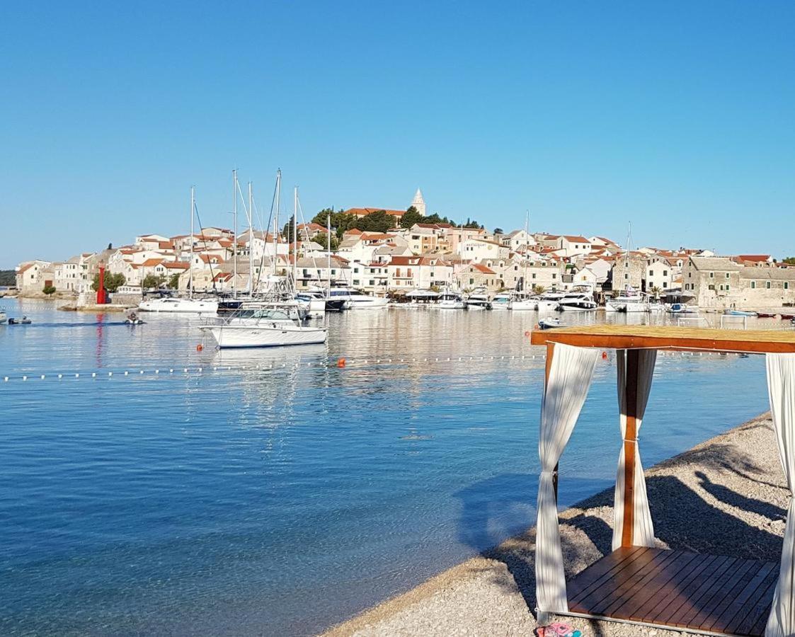 -Villa Sjor -Primosten-Apartmani- Has 2 Large Apartments And 2 Smaller Ones -Primosten Lokvice 6 Eksteriør bilde