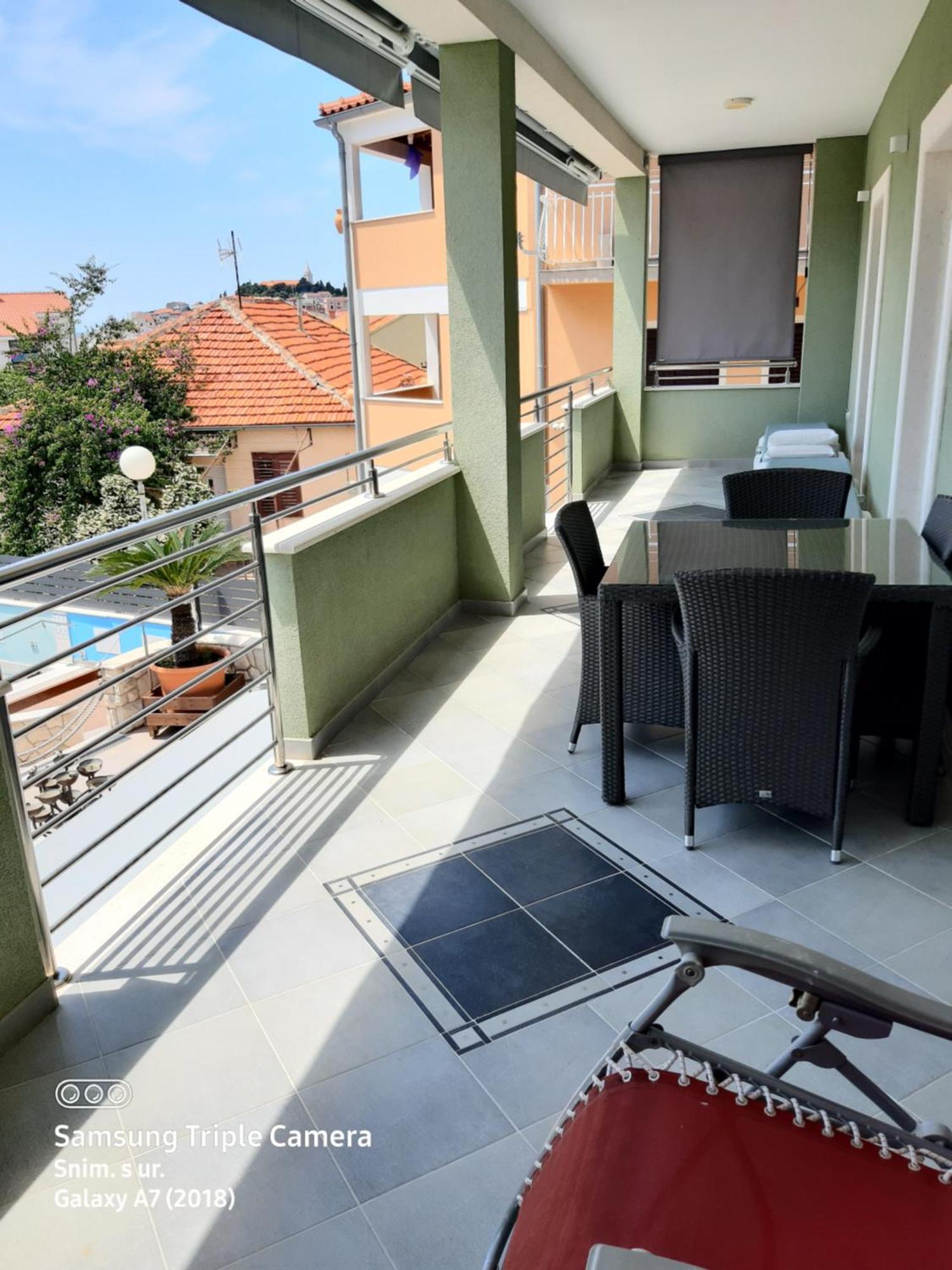 -Villa Sjor -Primosten-Apartmani- Has 2 Large Apartments And 2 Smaller Ones -Primosten Lokvice 6 Eksteriør bilde